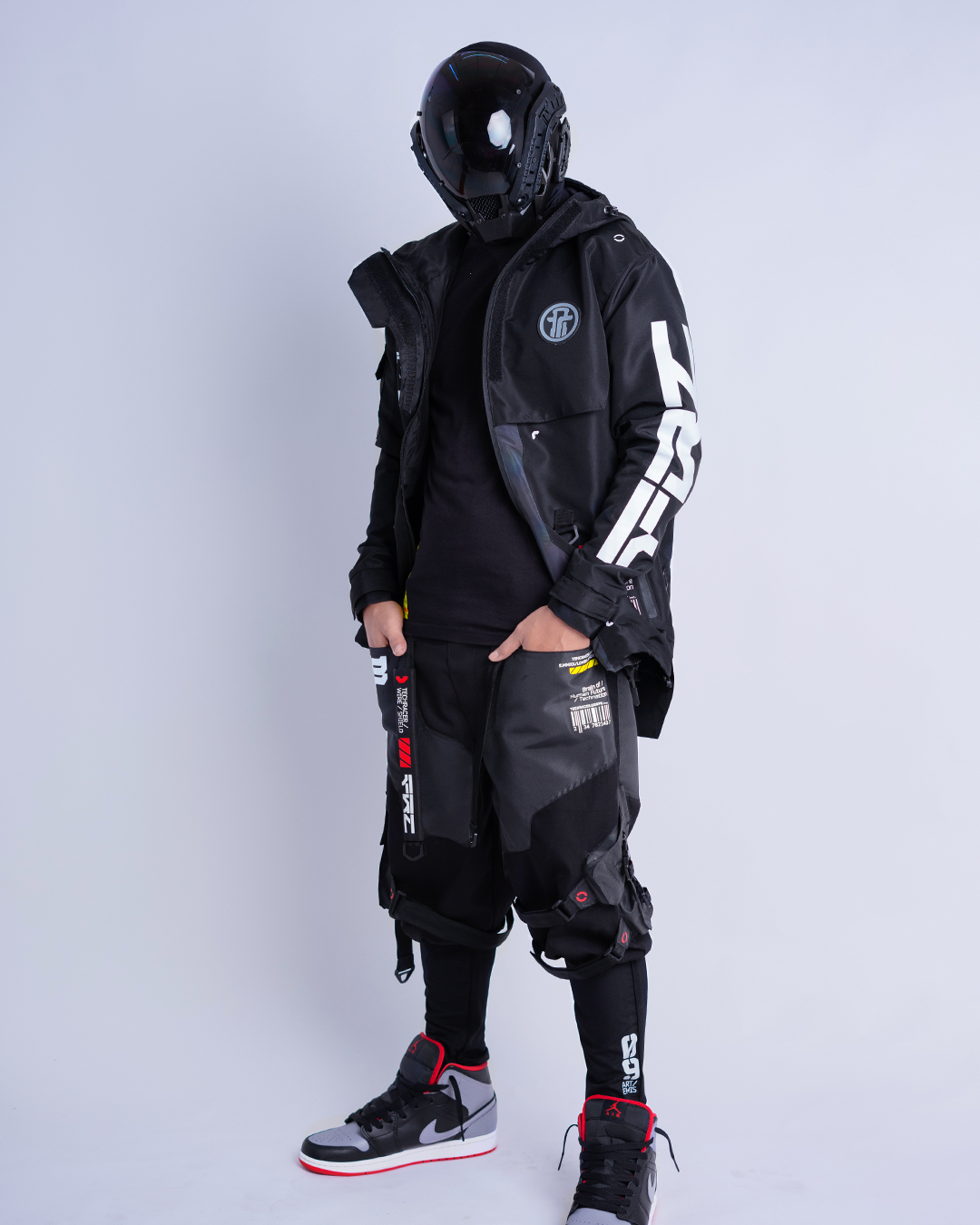 trc99/ pants.black